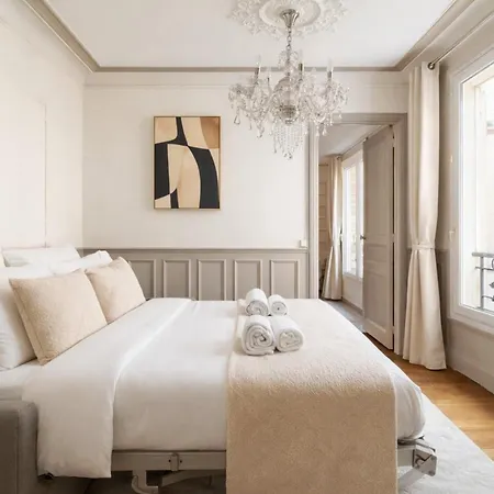 Trocadero - Elegant With Lift *